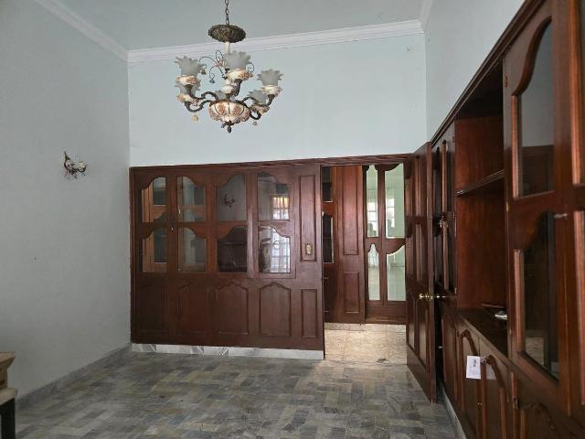 CASA CON GRAN TERRENO EN UNA UBICACION PRIVILEGIADA