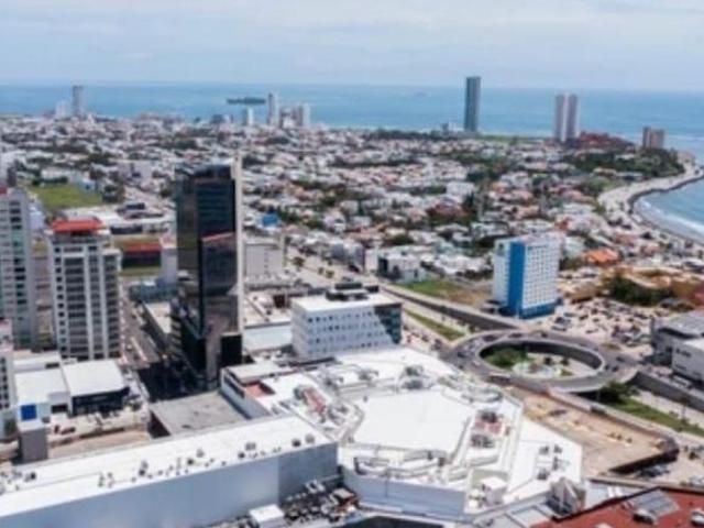 Casa con habitación en PB en venta en Boca del Río, Veracruz