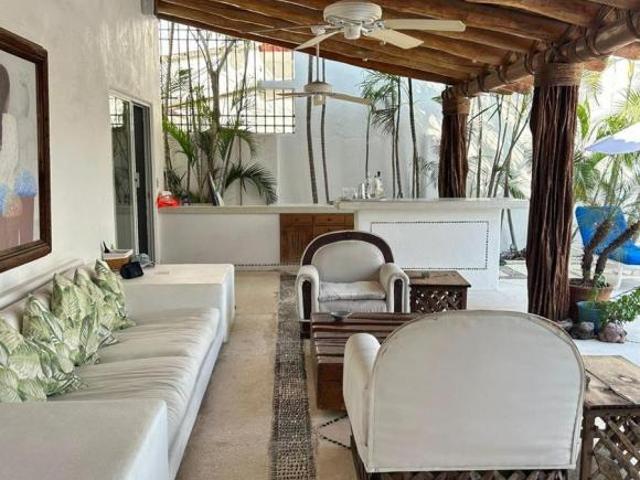 Casa con hermosa vista a la playa