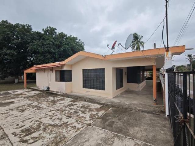 CASA CON HERMOSO JARDIN EN EL MANATIAL, SAN MIGUEL MECATEPEC