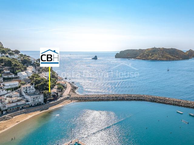Casa con increíbles vistas al mar en venta junto a la playa. 284m² L'Estartit