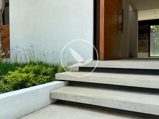 Casa con Jacuzzi y Terraza en Fraccionamiento Privado