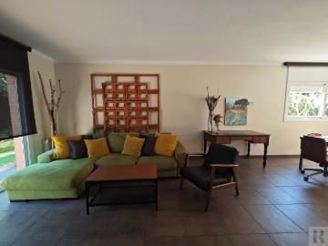 Casa de 240 M2 con jardín grande y piscina comunitaria en Viladecavalls