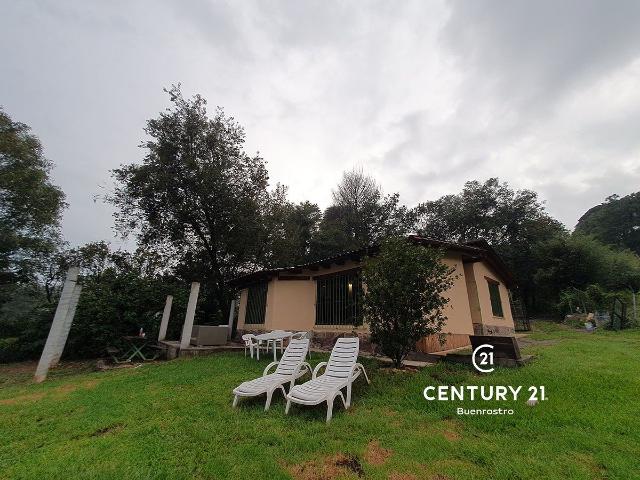CASA CON JARDÍN EN ACATITLÁN, VALLE DE BRAVO