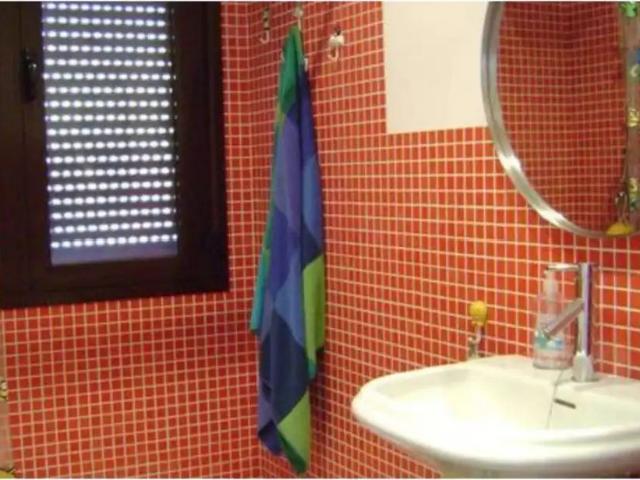 Casa con jardín en alquiler en Cobisa