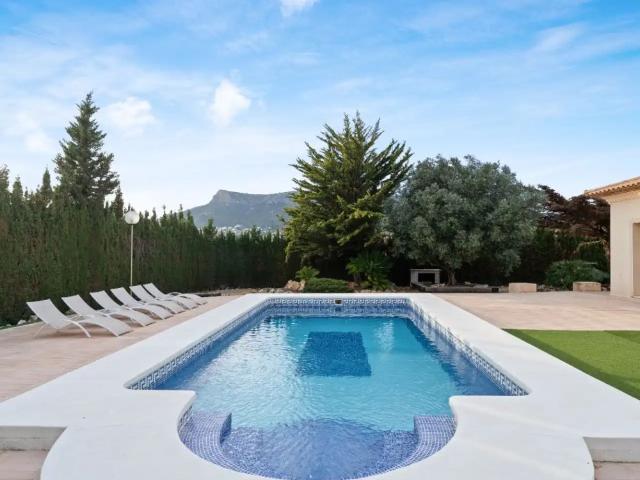 Casa con jardín en alquiler en Partida Enchinent 2E