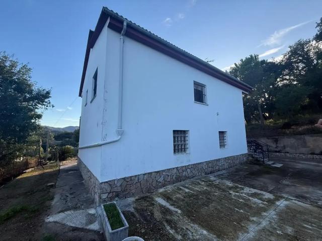Casa con jardín en alquiler en Riells i Viabrea