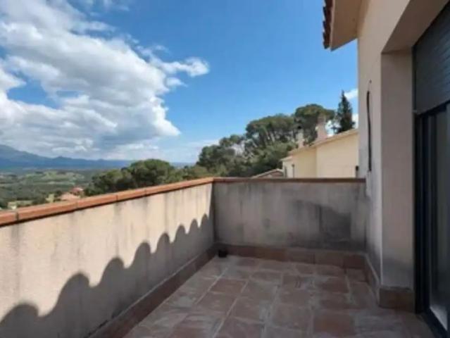 Casa con jardín en alquiler en Vallgorguina