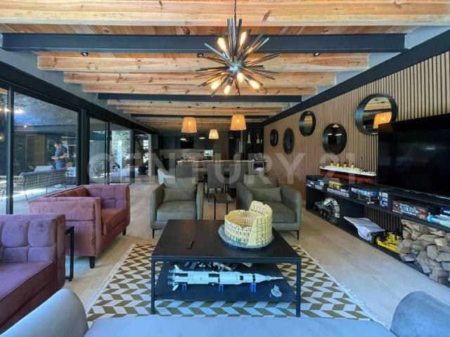 CASA CON JARDÍN EN SAN SIMÓN, ATRÁS DE RANCHO AVÁNDARO, VALLE DE BRAVO