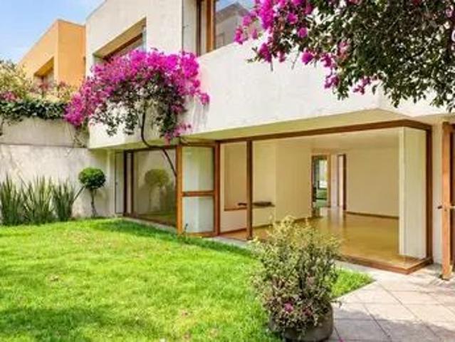 CASA CON JARDIN EN RENTA EN PRIVADA PARQUES DE LA HERRADURA