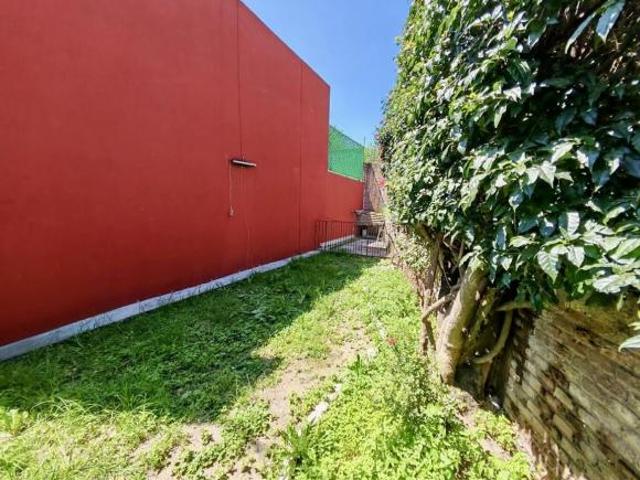 Casa con jardín en venta dentro de Fraccionamiento La Joya a 8 minutos de Plaza Cruz del Sur Puebla