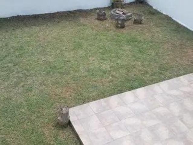 CASA CON JARDÍN Y VIGILANCIA