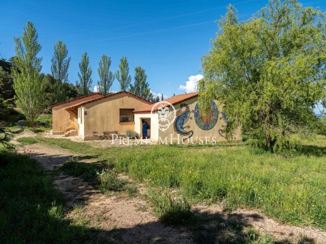 Casa con jardín y vistas en Prenafeta