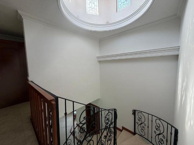 Casa con jardín y espacios amplios en Virreyes Residencial