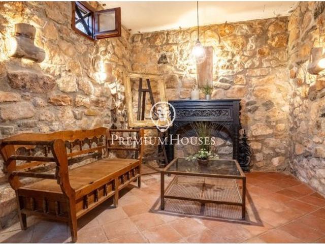 Casa con jardín y piscina en Prenafeta