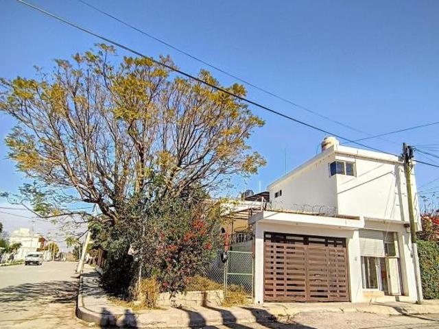 CASA CON LOCAL COMERCIAL C.23 COLONIA NAPATECO