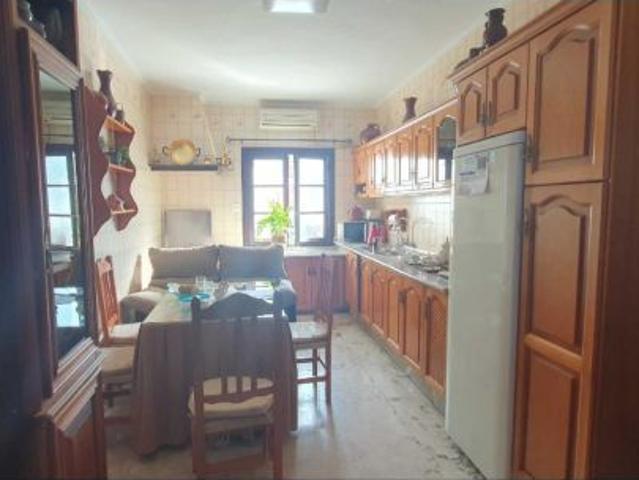 CASA CON LOCAL COMERCIAL EN YUNQUERA
