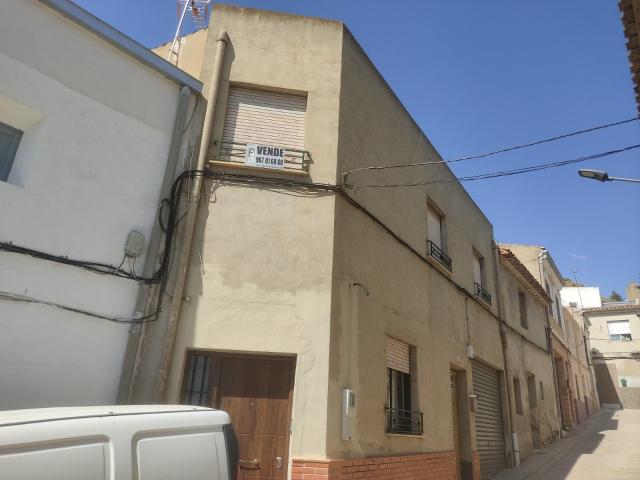 CASA CON LOCAL COMERCIAL TOTALMENTE ACONDICIONADO EN MONTEALEGRE