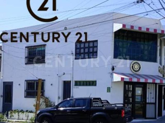 CASA CON LOCAL EN RENTA