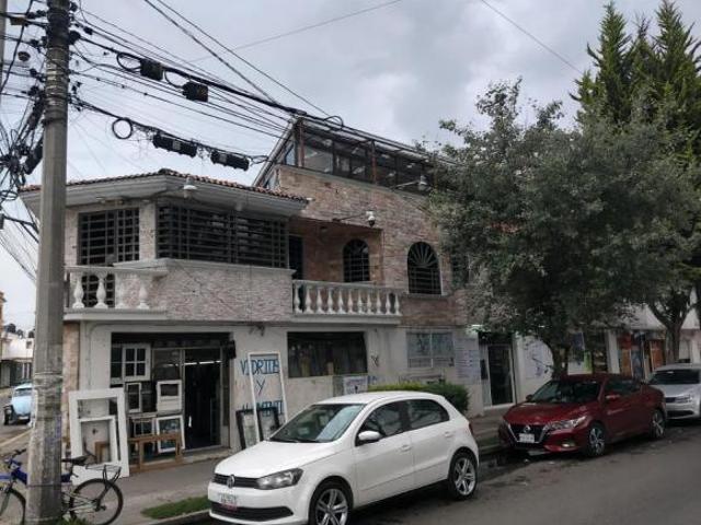 CASA CON LOCALES EN VENTA, TOLUCA, COL. LAS MARGARITAS