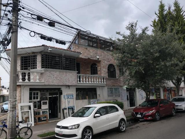 CASA CON LOCALES EN VENTA, TOLUCA, COL. LAS MARGARITAS