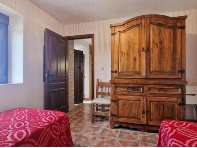 CASA CON MARAVILLOSAS VISTAS EN NOGALES BADAJOZ