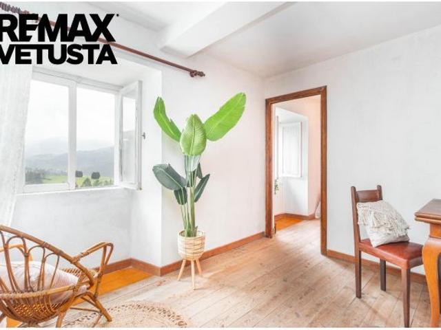 CASA CON PANERA EN UN ENTORNO MAGICO