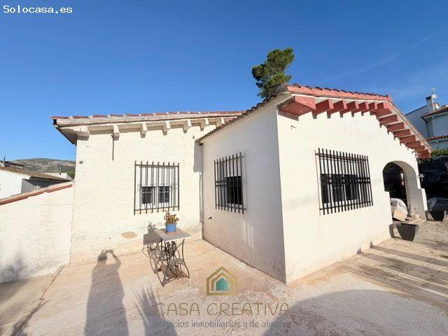CASA CON PARCELA DE 1.100 M2, PISCINA Y 90 M2 DE VIVIENDA EN MARXUQUERA – 208.000 €