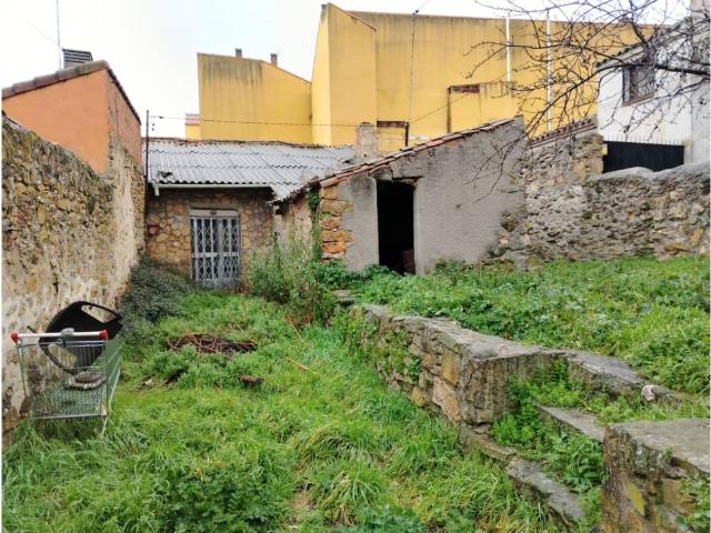 CASA CON PARCELA EL MOLAR CENTRO