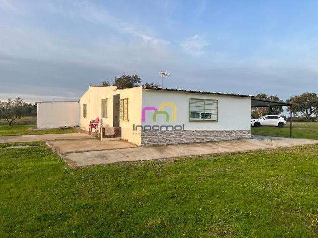 ENCANTADORA PARCELA RURAL CON PISCINA Y CASA IDEAL PARA TU DESCANSO