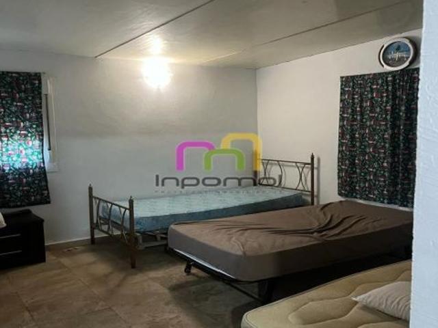 CASA CON PARCELA EN EL MANANTÍO!