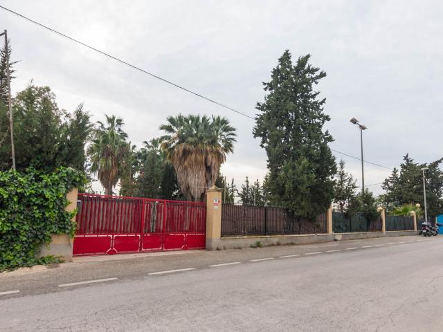 CASA CON PARCELA URBANA RESIDENCIAL EN LA HUERTA DE ALQUERIAS CMNO REGUERON