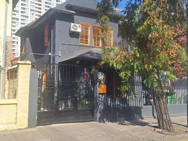 Casa con patente comercial barrio italia