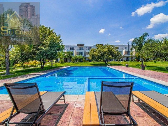 Casa con pet park y juegos infantiles