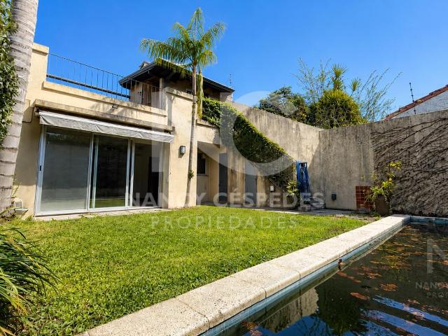 Casa con Pileta 3 ambientes en alquiler Quilmes