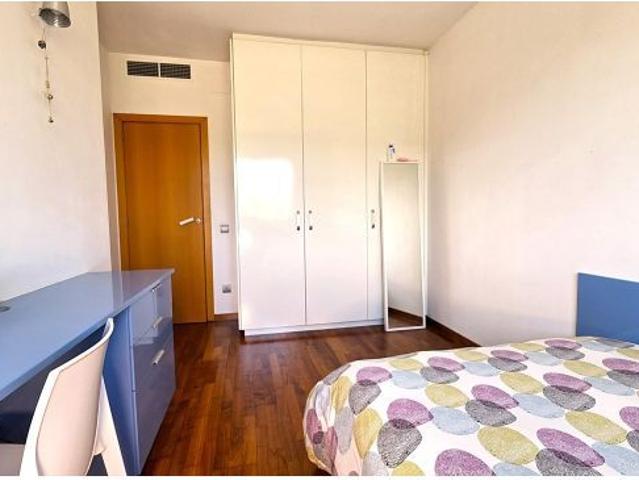 CASA CON PISCINA CUBIERTA Y PLAZA DE PARKING!
