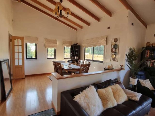 Casa con piscina condominio el roble de cayumapu | 4 dormitorios por 315000. 00 en Valdivia