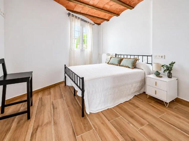 Casa con piscina en alquiler en Elche de la Sierra