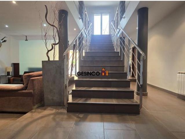 CASA CON PISCINA EN VENTA EN AIELO DE MALFERIT