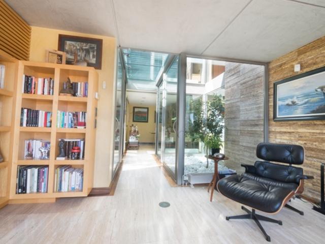 Casa con piscina para comprar en Castelldefels, Spain