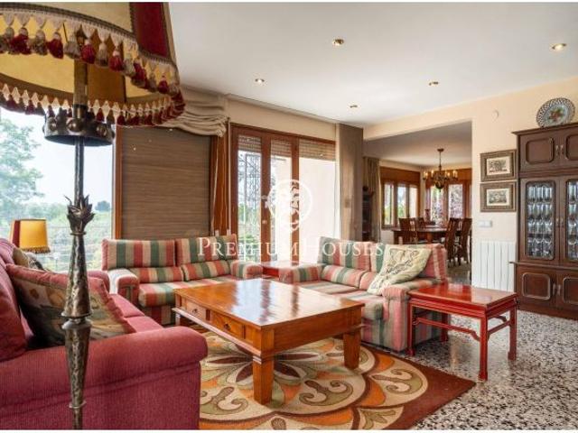 Casa con piscina y gran parcela en Riudoms