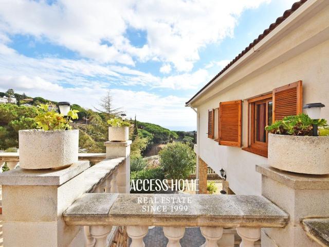 Casa con vistas al mar y piscina en venta en Arenys de Munt. 240m² Arenys de Munt