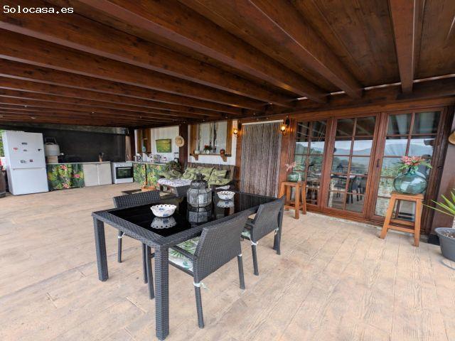 CASA CON PORCHE, FINCA Y VISTAS A LA MONTAÑA EN SAN MARTÍN DEL REY AURELIO