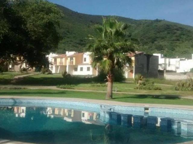 VIVE YA EN CAMPO SUR FRACC PUERTAS DEL ANGEL CON ALBERCA 2 HABITACIONES YA TENEMOS LA POSESION