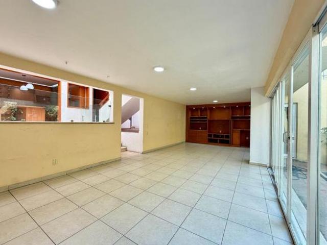 Casa en venta con potencial para consultorios u oficinas Real Vallarta Zapopan