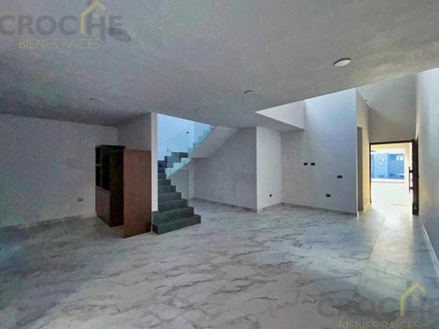 Casa con recamara en planta baja en venta en Xalapa Veracruz fraccionamiento La Finca Residencial
