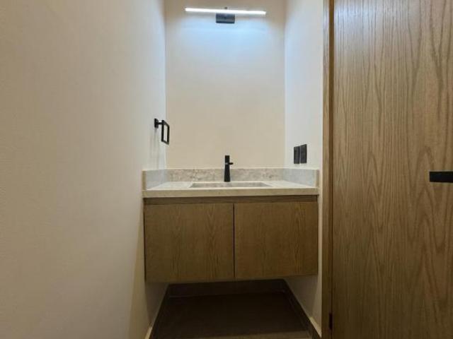 CASA CON ROOF TOP EN VENTA EN PUNTO LOMAS