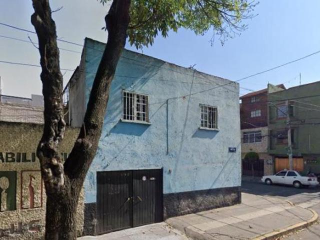 CASA CON SENTENCIA EN MOCTEZUMA 2 SECC