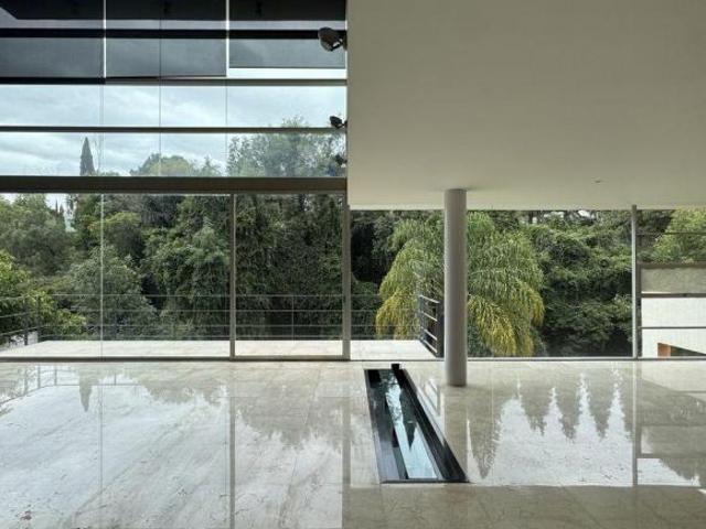 Casa con seguridad en venta Bosque de la Conquista Huixquilucan