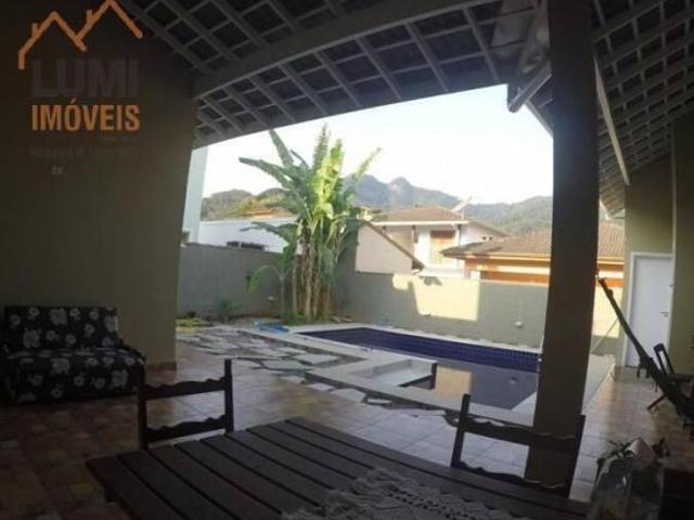 Casa Cond. Villas R$ 1.800.000 3 suítes com piscina Horto Florestal